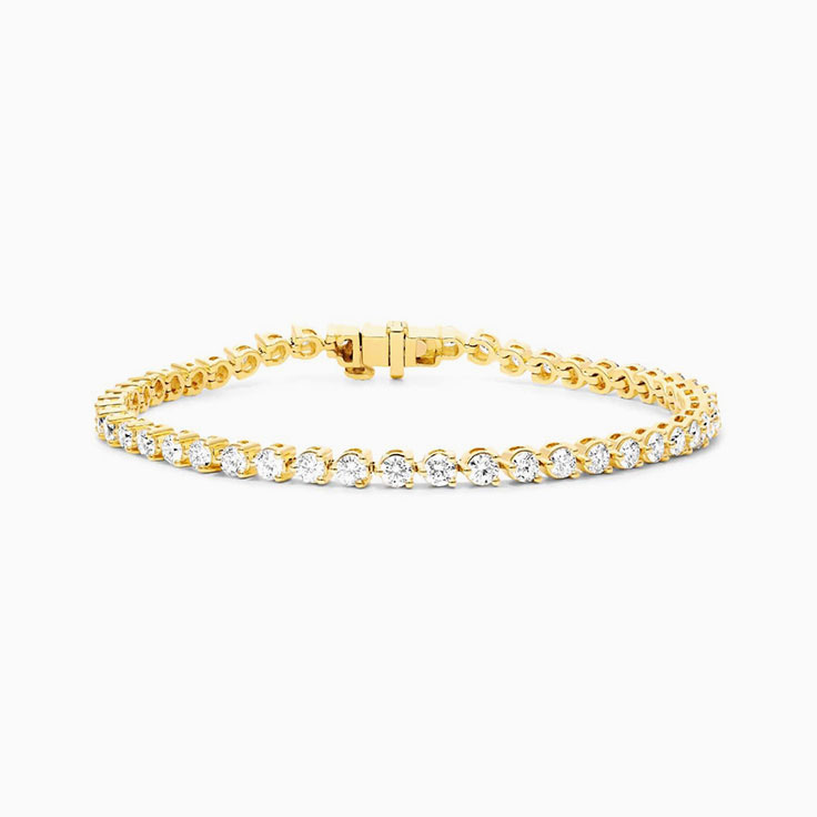 2 Carat Tennis Bracelet In A Three Claw Setting