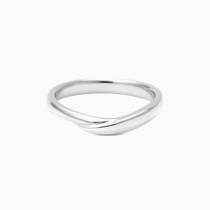 Womens contoured wedding ring