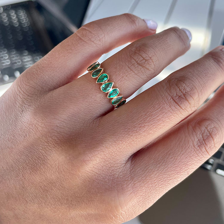 Green emerald band