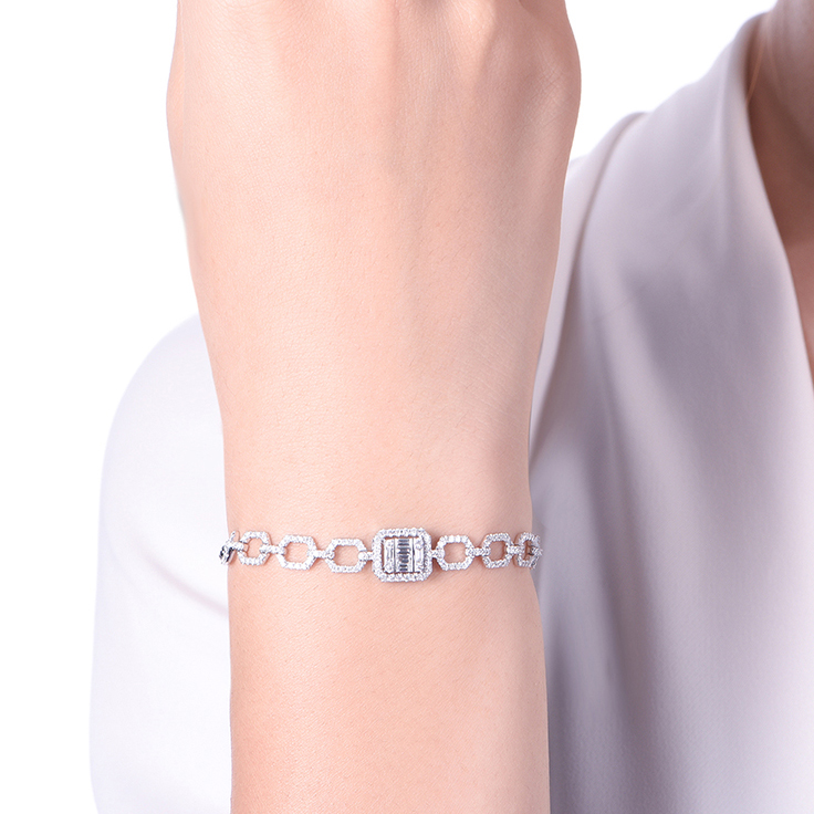 Emerald Shaped Cluster Diamond Bracelet