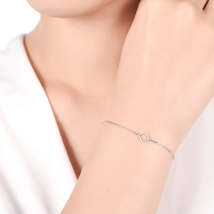 Diamond Shape Fine Bracelet