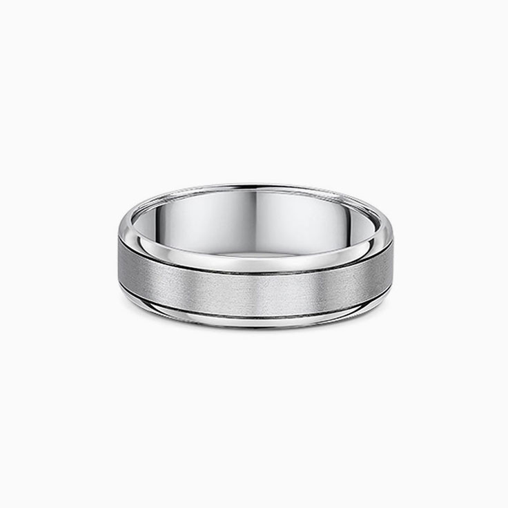 Centre matt mens ring 810A03