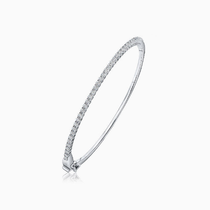 Round diamond bangle