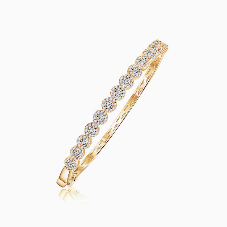 Round halo diamond bangle