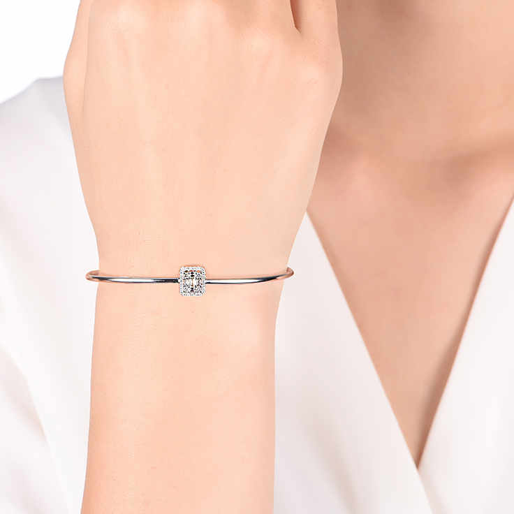 Baguette Cluster Bangle