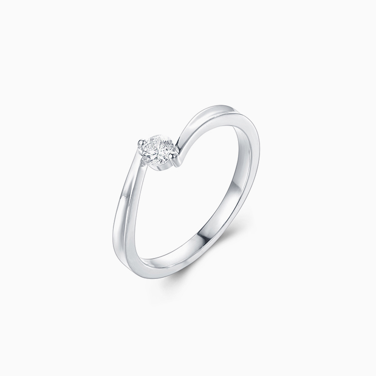 Twisted Round Brilliant Engagement ring