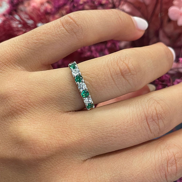 Green Emerald and diamond band 3638